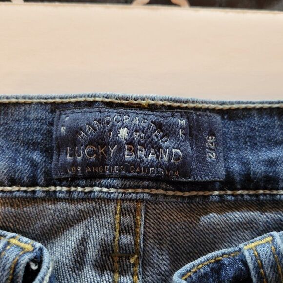 LUCKY BRAND WOMEN’S BERMUDA STYLE JEAN SHORT - Picture 4 of 12